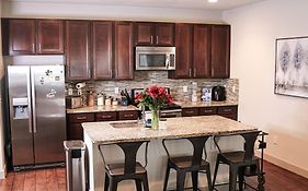 3-Story Townhome In Memorial City, Attached Garage